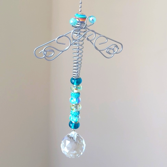 🆕️ Handcrafted Artisan Dragonfly Suncatcher with Blue Hued Glass Beads - Picture 6 of 17